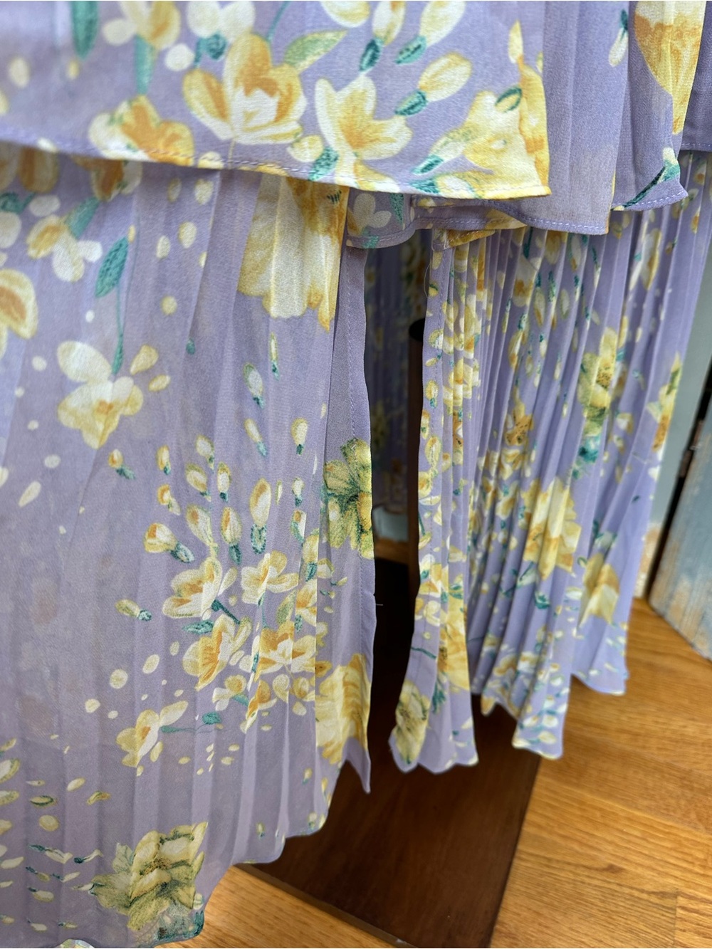 ASTR The Label Zaida Tiered Pleated Side Slit Maxi Dress Lavender Yellow Sz M - Picture 9 of 16